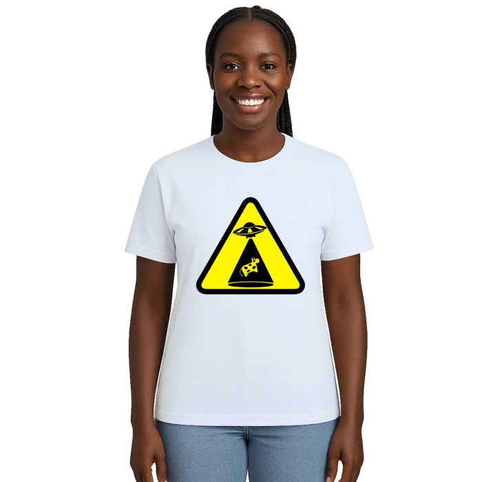 Camiseta Vaca Abduzida Cuidado Estampa Personalizada