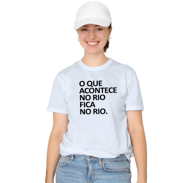 Camiseta Acontece No Rio Fica No Rio Personalizada