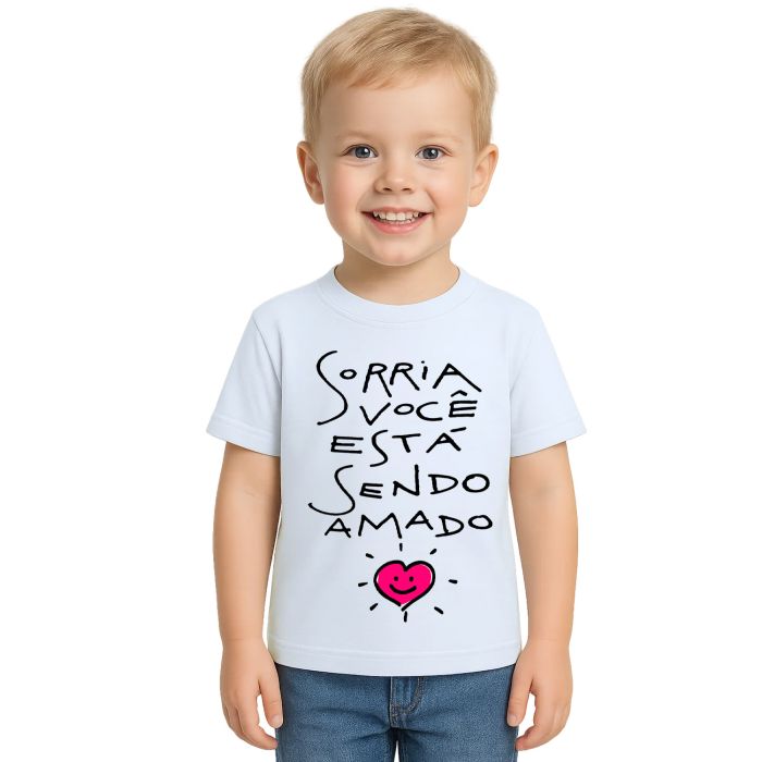 Camiseta Sorria Você Está Sendo Amado Personalizada