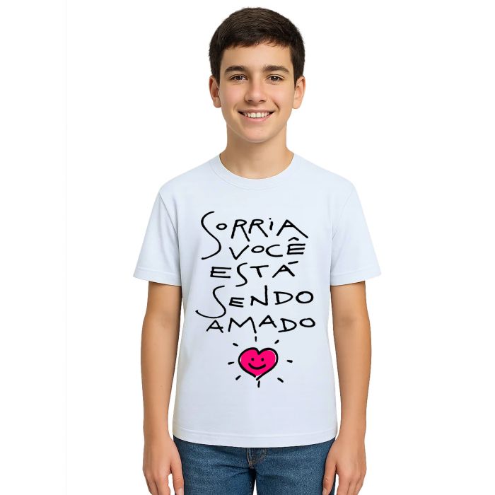 Camiseta Sorria Você Está Sendo Amado Personalizada