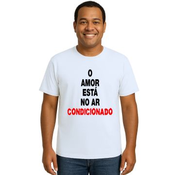 Camiseta O Amor Está No Ar Estampa Personalizada